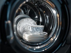 Causas Comunes de Manchas Blancas en Lavavajillas